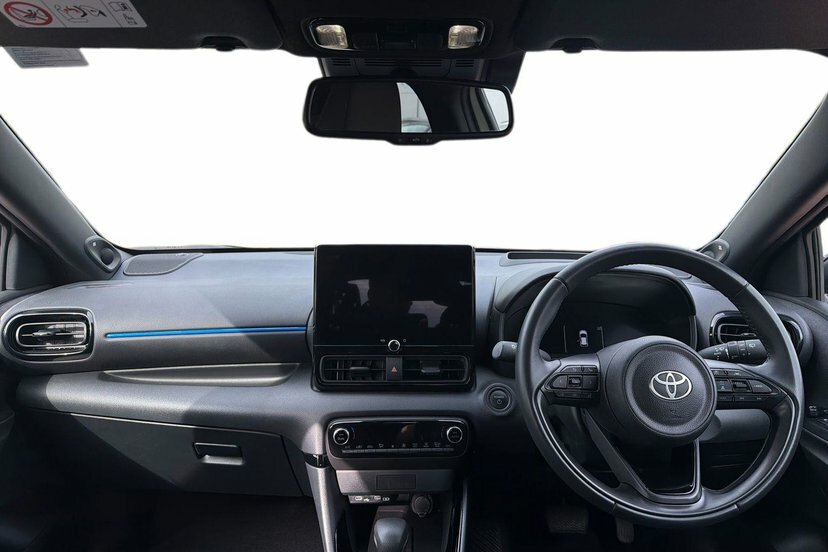 Toyota Yaris 1.5 Vvt-h Premiere Edition E-cvt Black #5