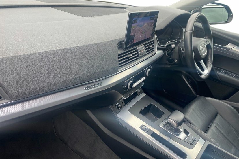 Audi Q5 2.0 Tdi 40 Sport Suv S Tronic Quattro EY71WNN Black #2