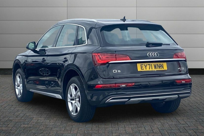 Audi Q5 2.0 Tdi 40 Sport Suv S Tronic Quattro EY71WNN Black #3