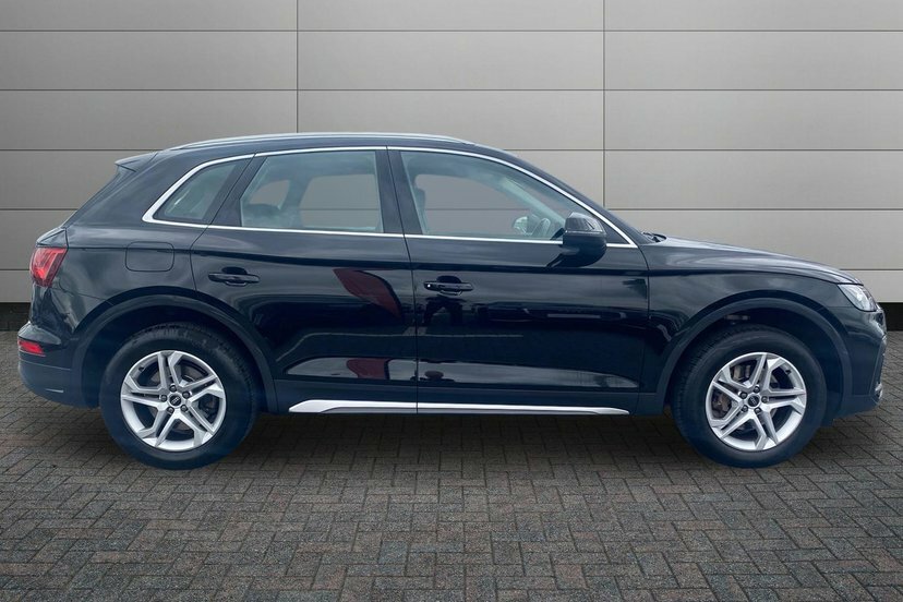 Audi Q5 2.0 Tdi 40 Sport Suv S Tronic Quattro EY71WNN Black #4