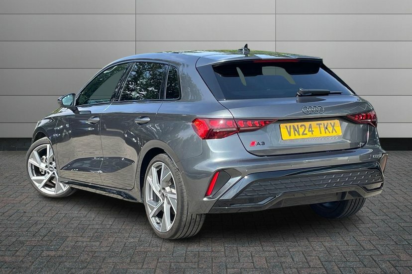 Audi A3 1.5 Tfsi 35 Black Edition Sportback S T Grey #3