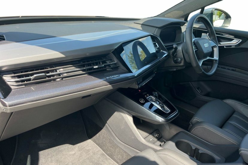 Audi Q4 E Tron 45 S Line Suv 82Kwh 286 Ps Tec Blue #2