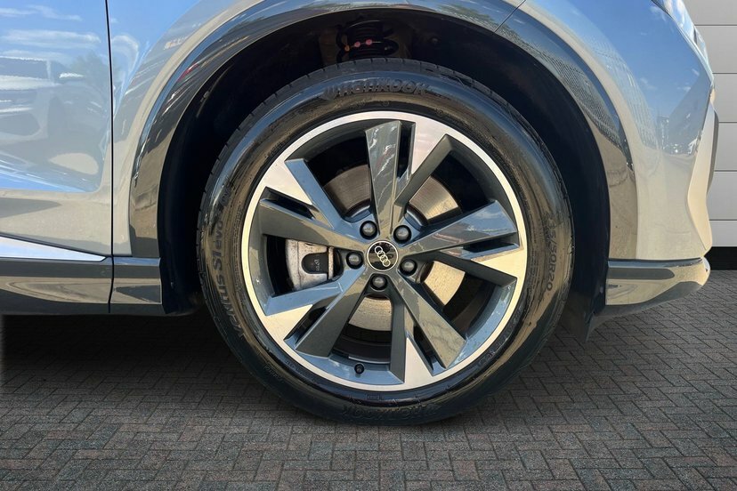 Audi Q4 E Tron 45 S Line Suv 82Kwh 286 Ps Tec Blue #5