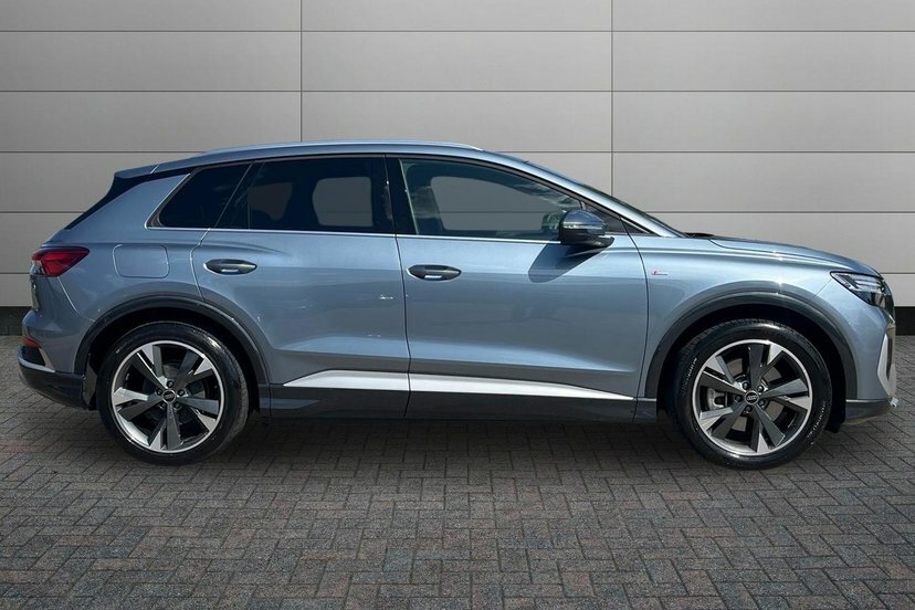 Audi Q4 E Tron 45 S Line Suv 82Kwh 286 Ps Tec Blue #4