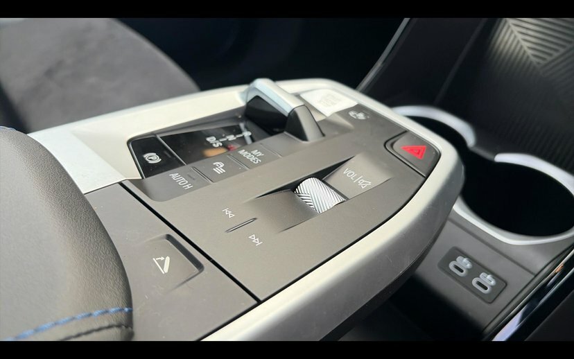 BMW X1 Sdrive 20I Mht Xline Step Blue #19