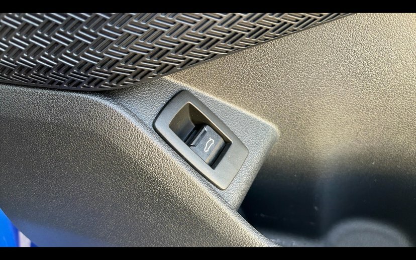 BMW X1 Sdrive 20I Mht Xline Step Blue #31