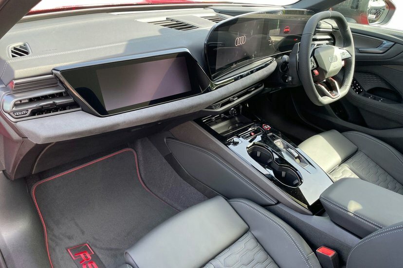Audi RS5 2.9 Tfsi V6 25.9Kwh Carbon Black Avant Red #2