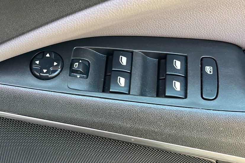 Vauxhall Crossland X Tech Line Nav Black #13