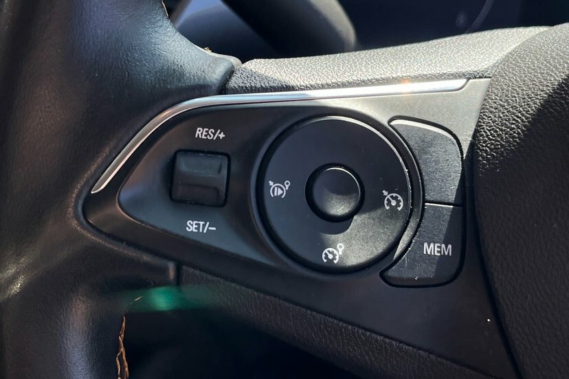 Vauxhall Crossland X Tech Line Nav Black #16