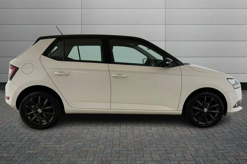 Skoda Fabia 1.0 Tsi Colour Edition Hatchback AO20SHZ White #4