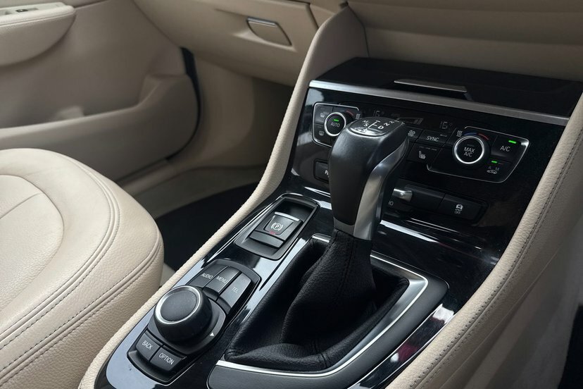 BMW 2 Series Active Tourer 2L Se Blue #8