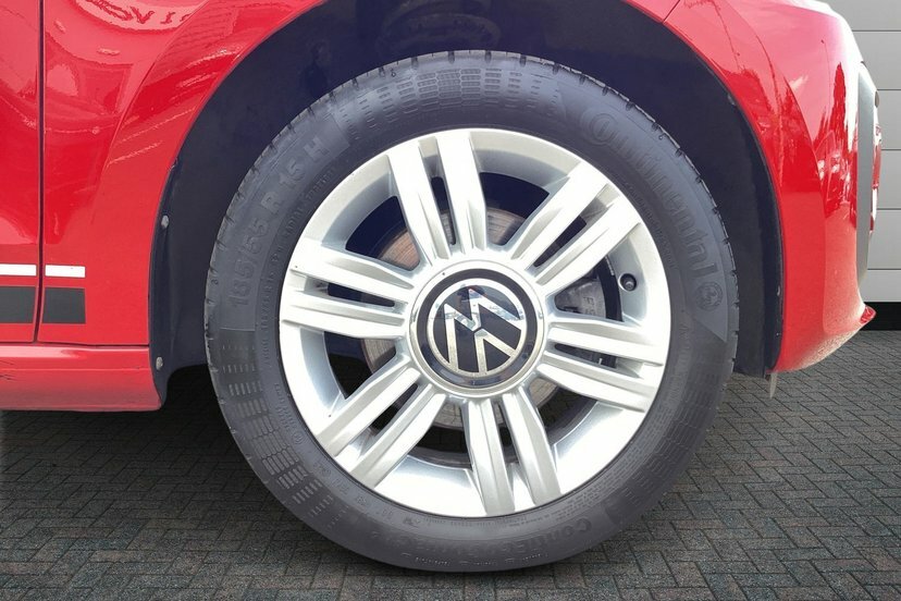 Volkswagen Up 1.0 Beats Hatchback 65 Ps LO73CFA Red #5