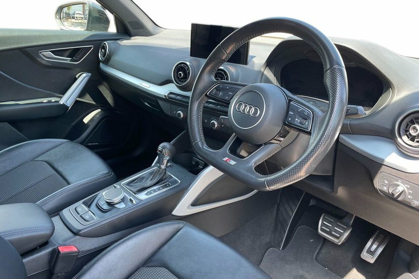Audi Q2 1.4 Tfsi Cod S Line Suv S Tronic 150 P Grey #6