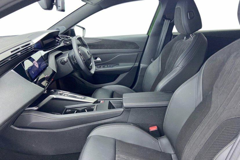 Peugeot 308 1.5 Bluehdi Gt Hatchback Eat 130 Ps Green #2