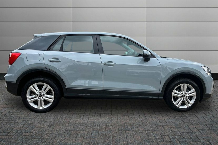 Audi Q2 1.0 Tfsi 30 Sport Suv 110 Ps EF73PGU Grey #4