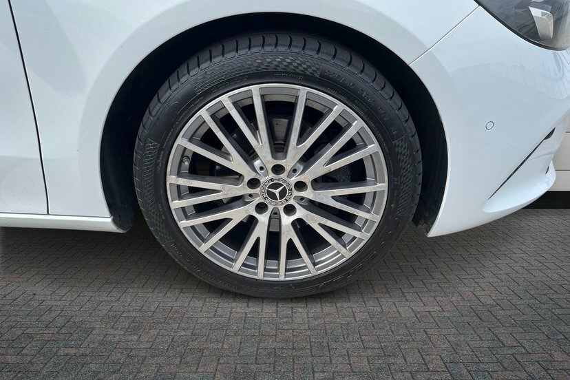 Mercedes-Benz B Class 2.0 B200d Sport Executive Edition Mpv 8 White #4