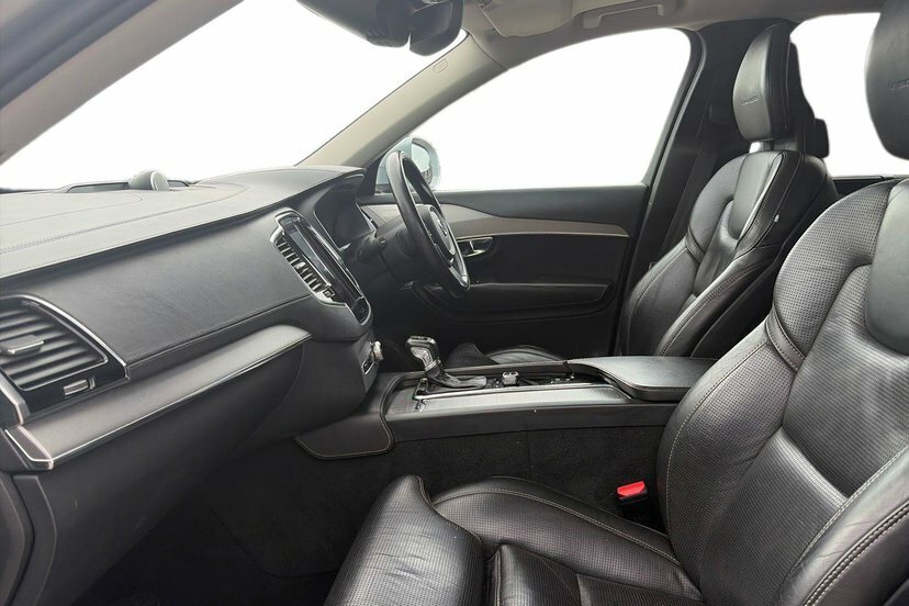 Volvo XC90 2.0 D5 Inscription Geartronic 4Wd YM15FZR #2