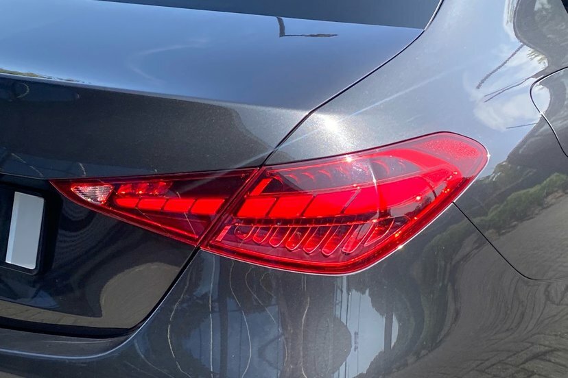 Mercedes-Benz C Class Saloon Black #30