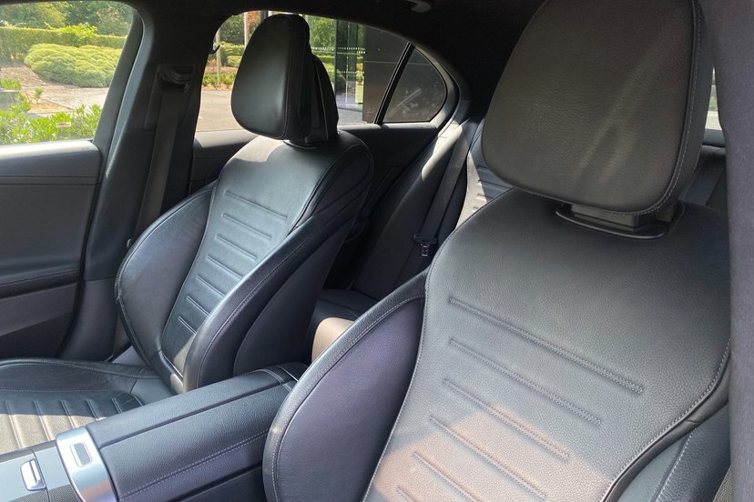 Mercedes-Benz C Class Saloon Black #20