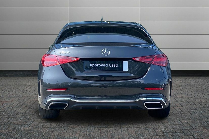 Mercedes-Benz C Class Saloon Black #12