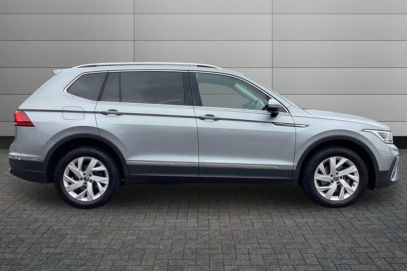Volkswagen Tiguan Allspace 1.5 Tsi Life Suv 150 Ps Silver #4