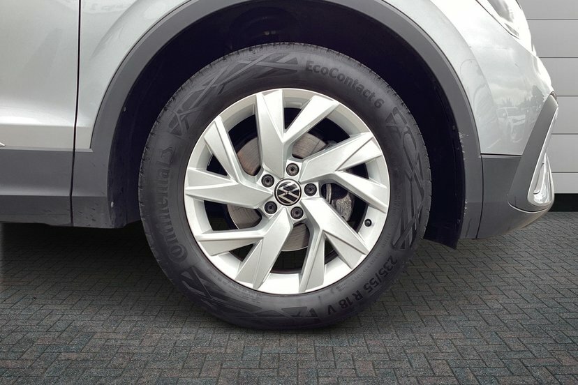 Volkswagen Tiguan Allspace 1.5 Tsi Life Suv 150 Ps Silver #5