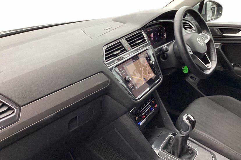 Volkswagen Tiguan Allspace 1.5 Tsi Life Suv 150 Ps Silver #2