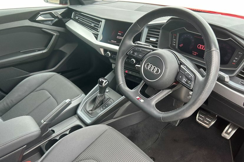 Audi A1 1.5 Tfsi 35 Black Edition Sportback S T Red #6