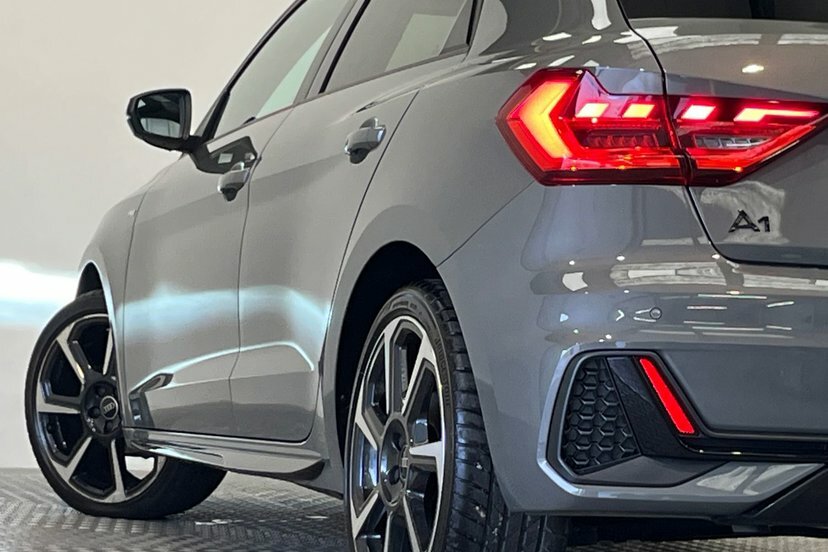 Audi A1 35 Tfsi S Line S Tronic White #36