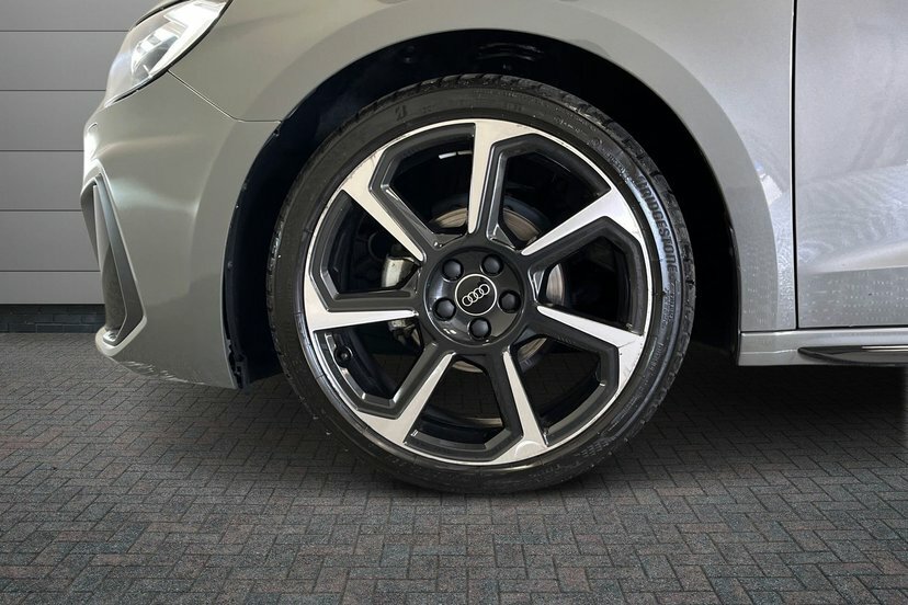 Audi A1 1.0 Tfsi 25 Black Edition Sportback S T Grey #5