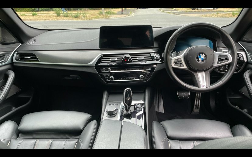 BMW 5 Series 530D Xdrive M Sport Saloon YE71JWC Blue #4