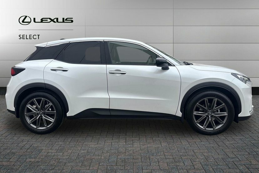 Lexus LBX 1.5 Vvt-ie Premium Plus Suv Hybrid E-cv White #4