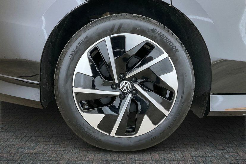 Volkswagen ID.7 Pro 77Kwh Match Plus Fastback 2 Black #5