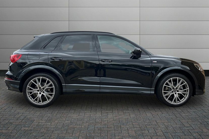 Audi Q3 2.0 Tfsi 40 Black Edition Suv S Tronic Black #4