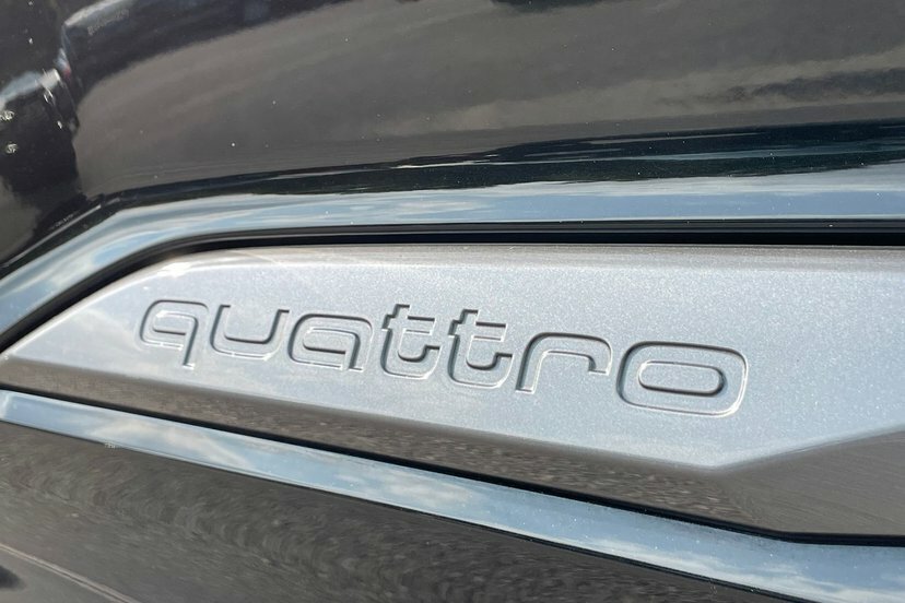 Audi Q7 55 Tfsi E Quattro S Line Tiptronic Black #52