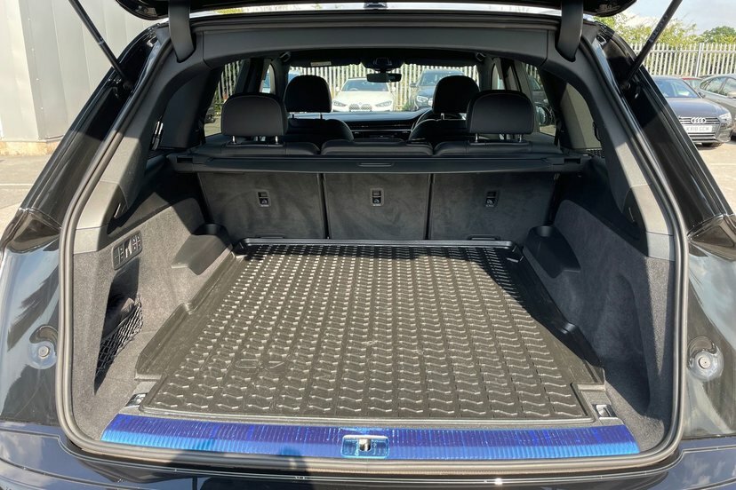 Audi Q7 55 Tfsi E Quattro S Line Tiptronic Black #12