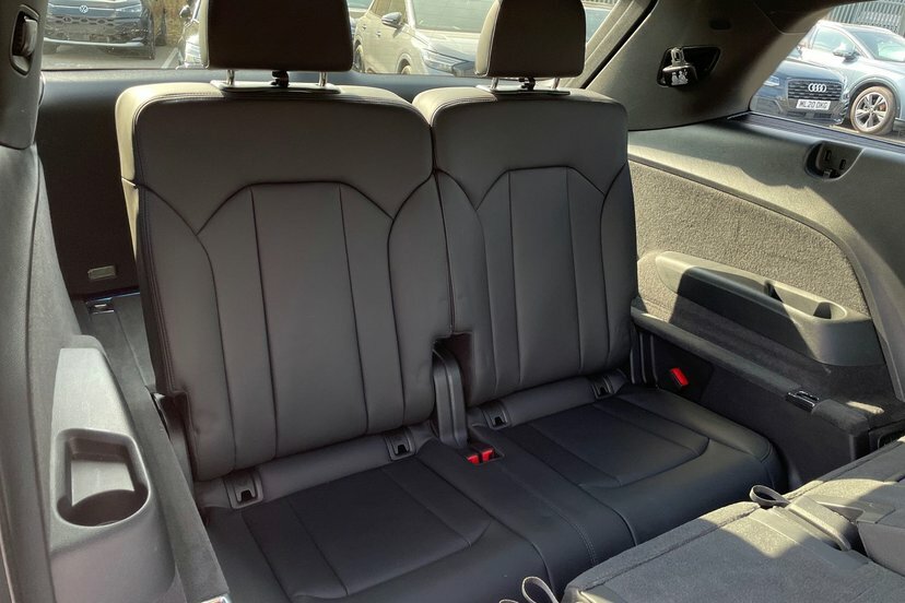 Audi Q7 55 Tfsi E Quattro S Line Tiptronic Black #43