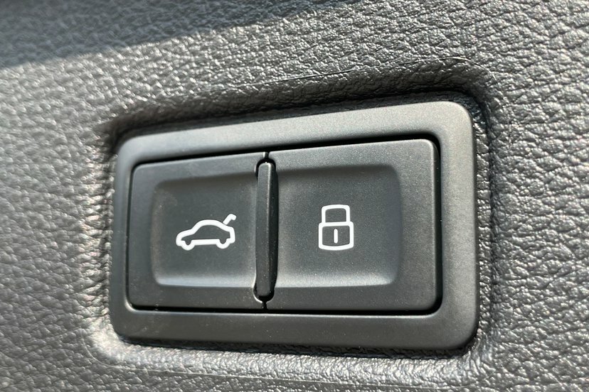 Audi Q7 55 Tfsi E Quattro S Line Tiptronic Black #40