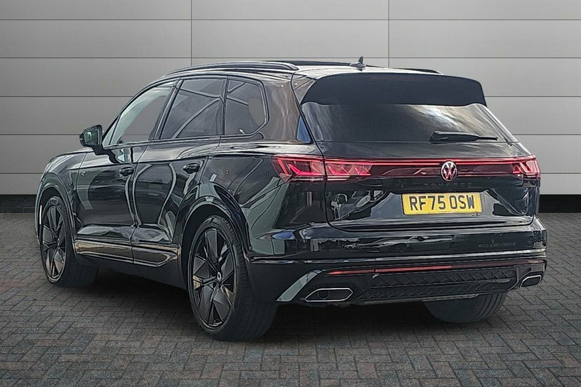Volkswagen Touareg 3.0 V6 Tdi Final Edition Suv Tiptronic RF75OSW Black #3
