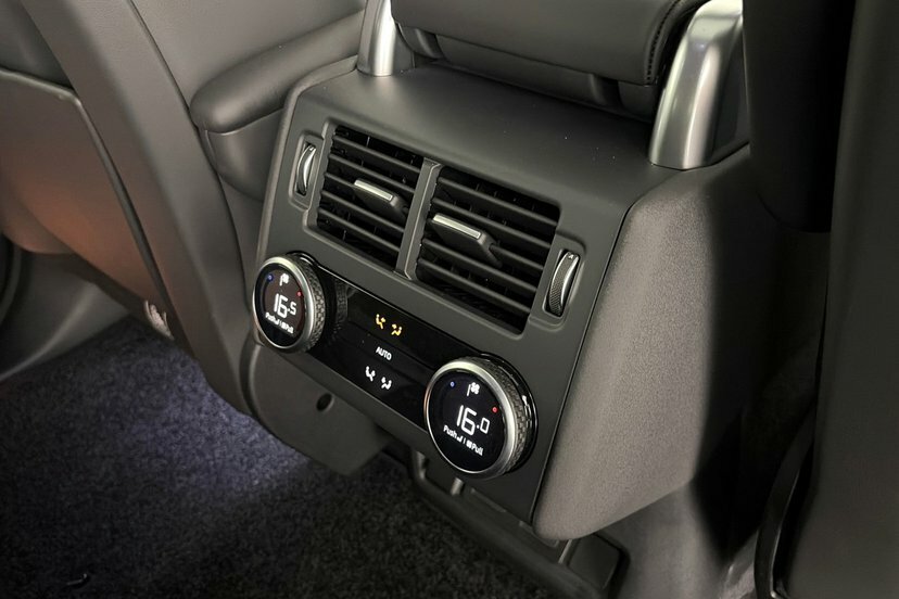 Land Rover Discovery 3.0 D350 Dynamic Hse Black #18