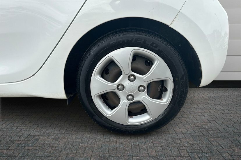 Kia Picanto 1.0 1 Hatchback 65 Bhp White #5