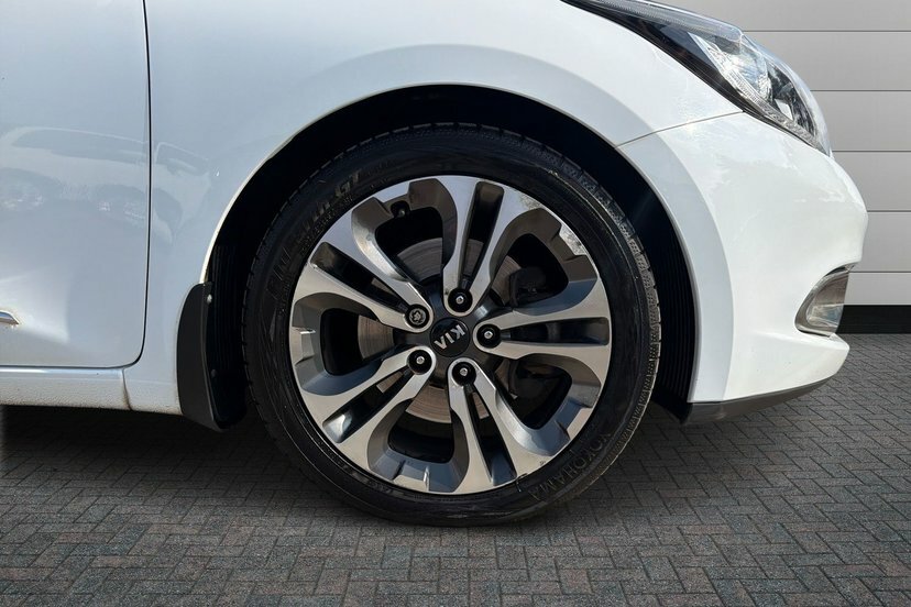 Kia Ceed 1.6 Crdi Ecodynamics 4 Hatchback White #5