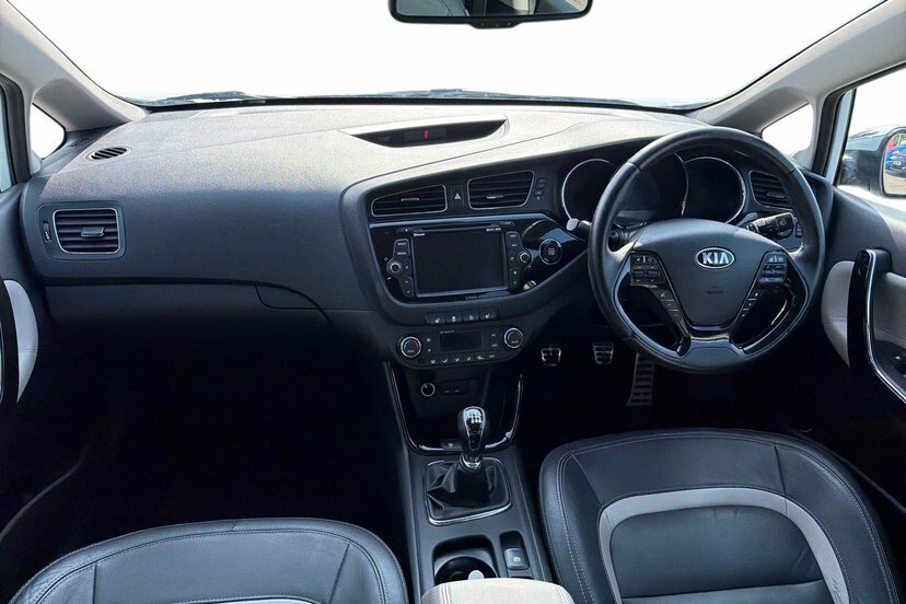 Kia Ceed 1.6 Crdi Ecodynamics 4 Hatchback White #6