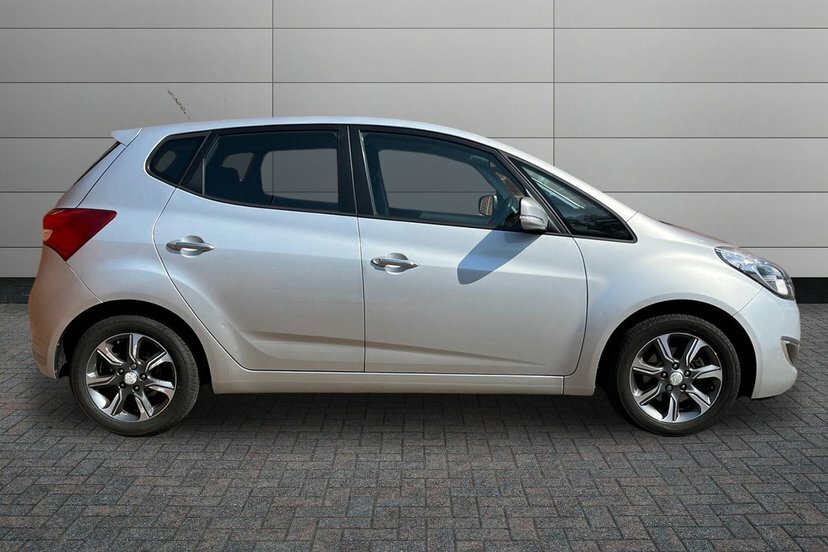 Hyundai Ix20 1.4 Blue Drive Se Hatchback 90 Silver #4