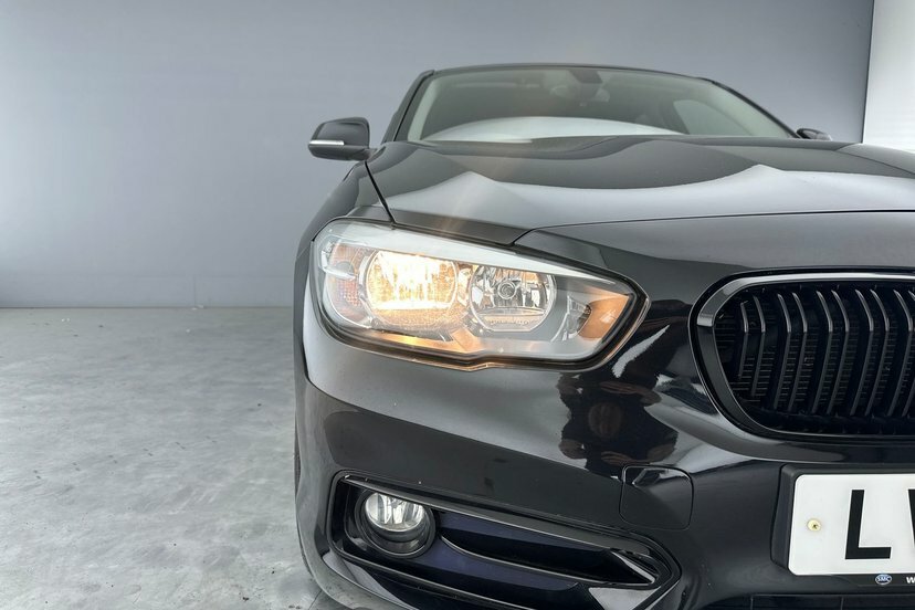 BMW 1 Series 3.0 M135i Hatchback Blue #19