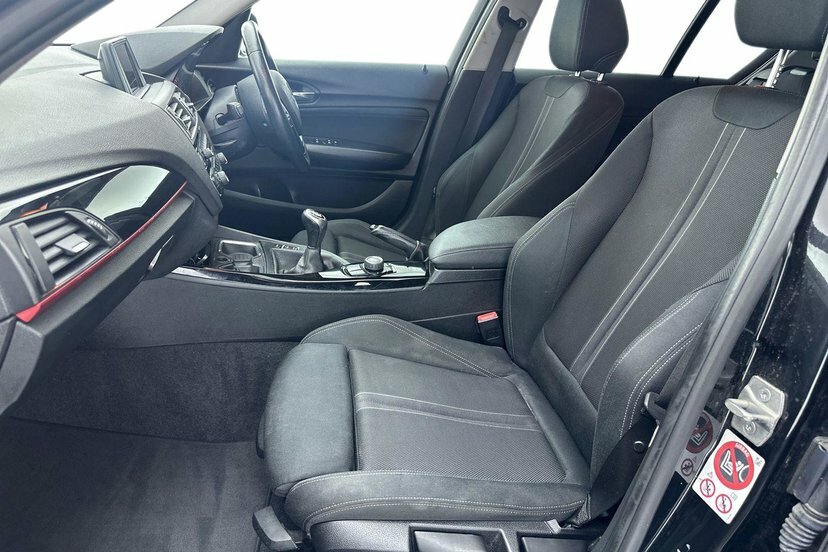 BMW 1 Series 1.5 116D Sport Hatchback 116 Ps Black #2