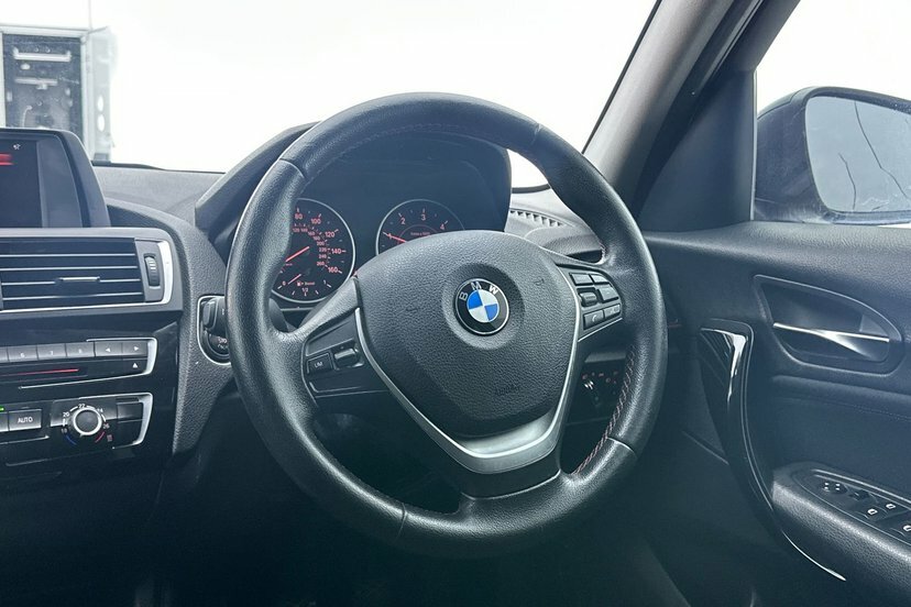 BMW 1 Series 3.0 M135i Hatchback Blue #13