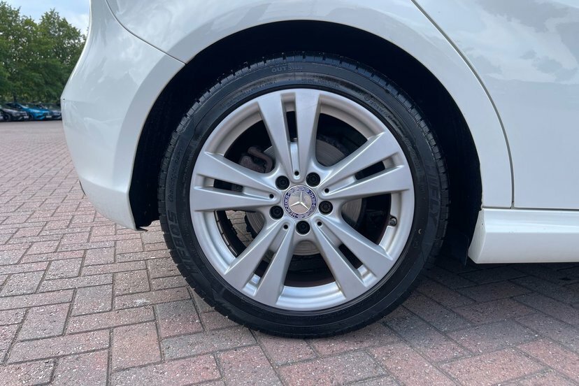 Mercedes-Benz A Class 1.5 A180d Sport Hatchback 109 P White #4