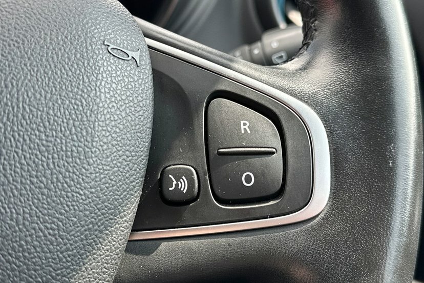 Renault Captur Signature X Nav Black #14