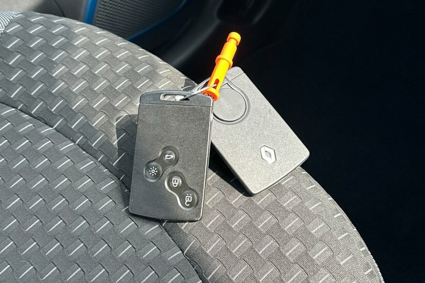 Renault Captur Signature X Nav Black #19